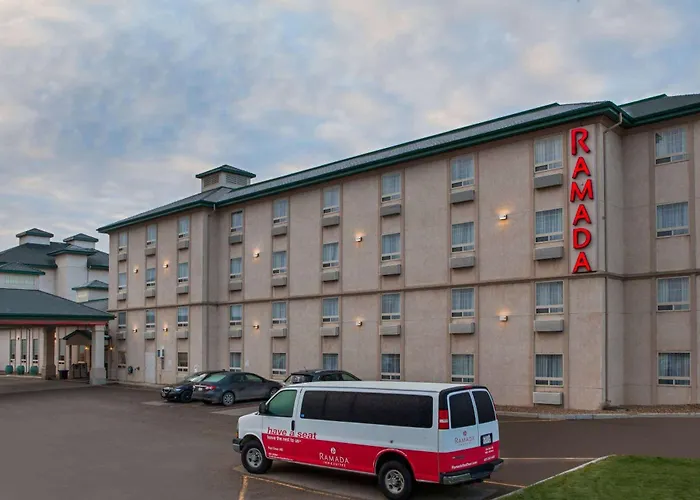 Ramada By Wyndham Red Deer Hotel & Suites